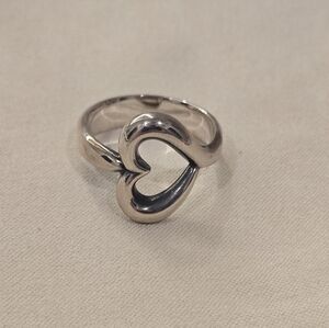 Elegant Silver Heart Ring